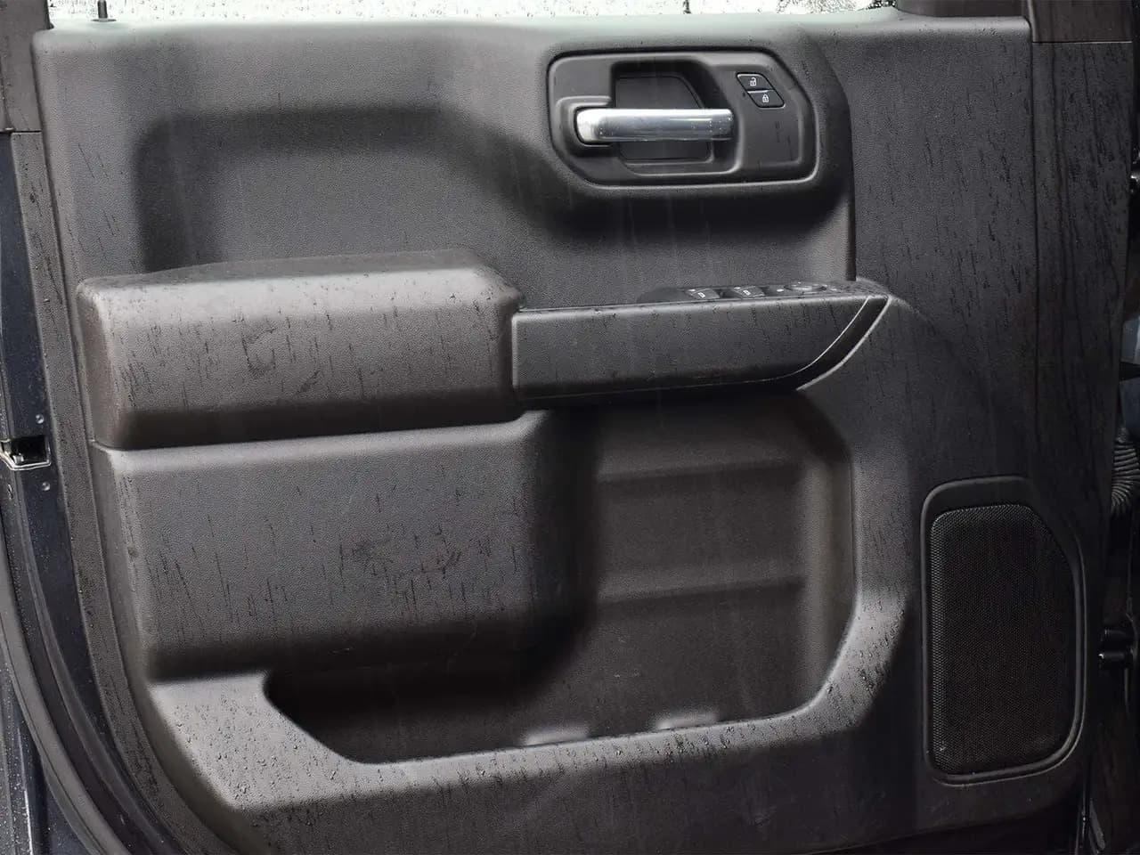 Chevrolet Silverado 1500 - Image 22