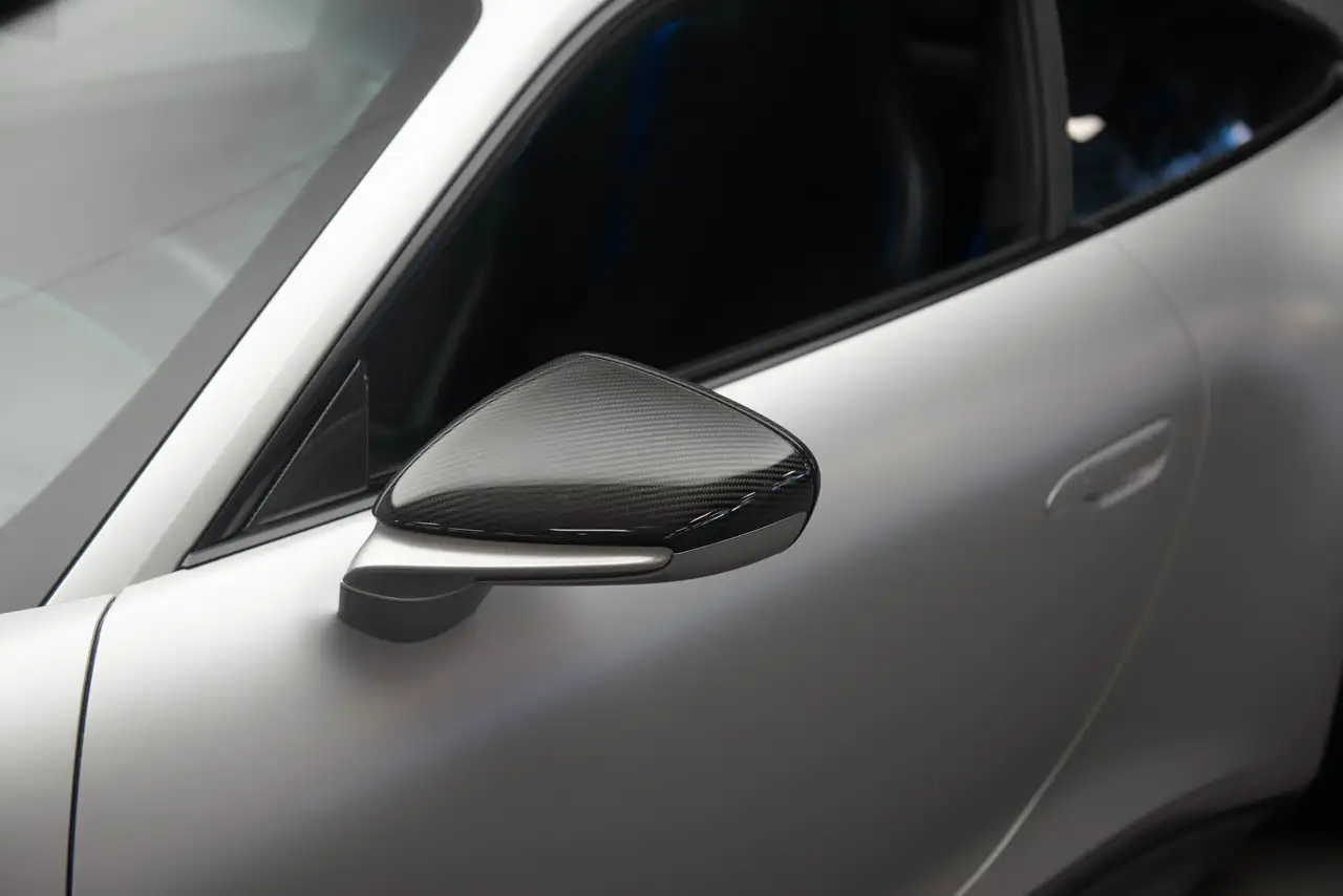 Porsche 911 - Image 15