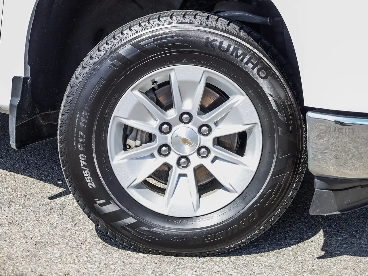 Chevrolet Silverado 1500 - Image 12