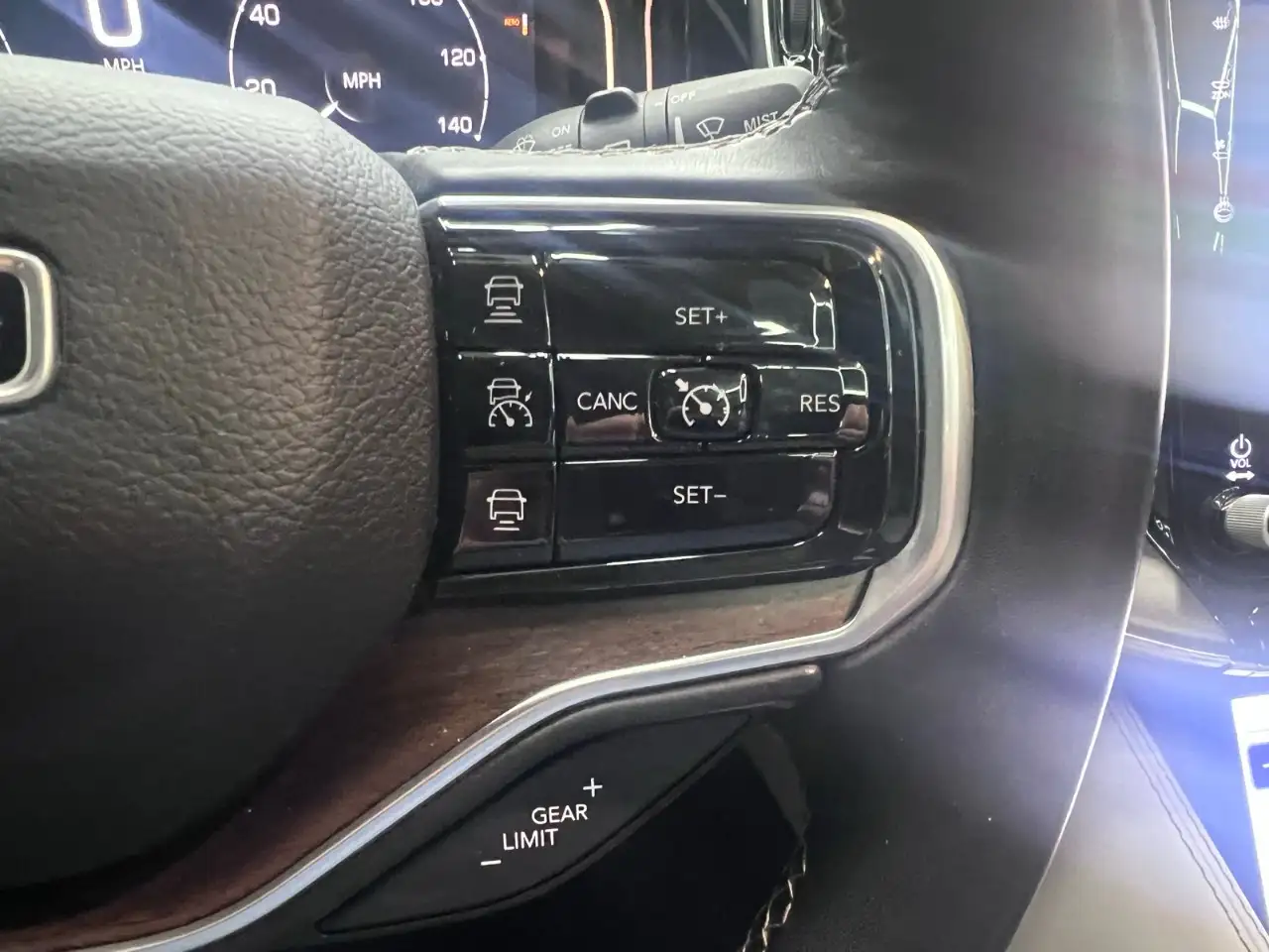 Jeep Grand Wagoneer - Image 29