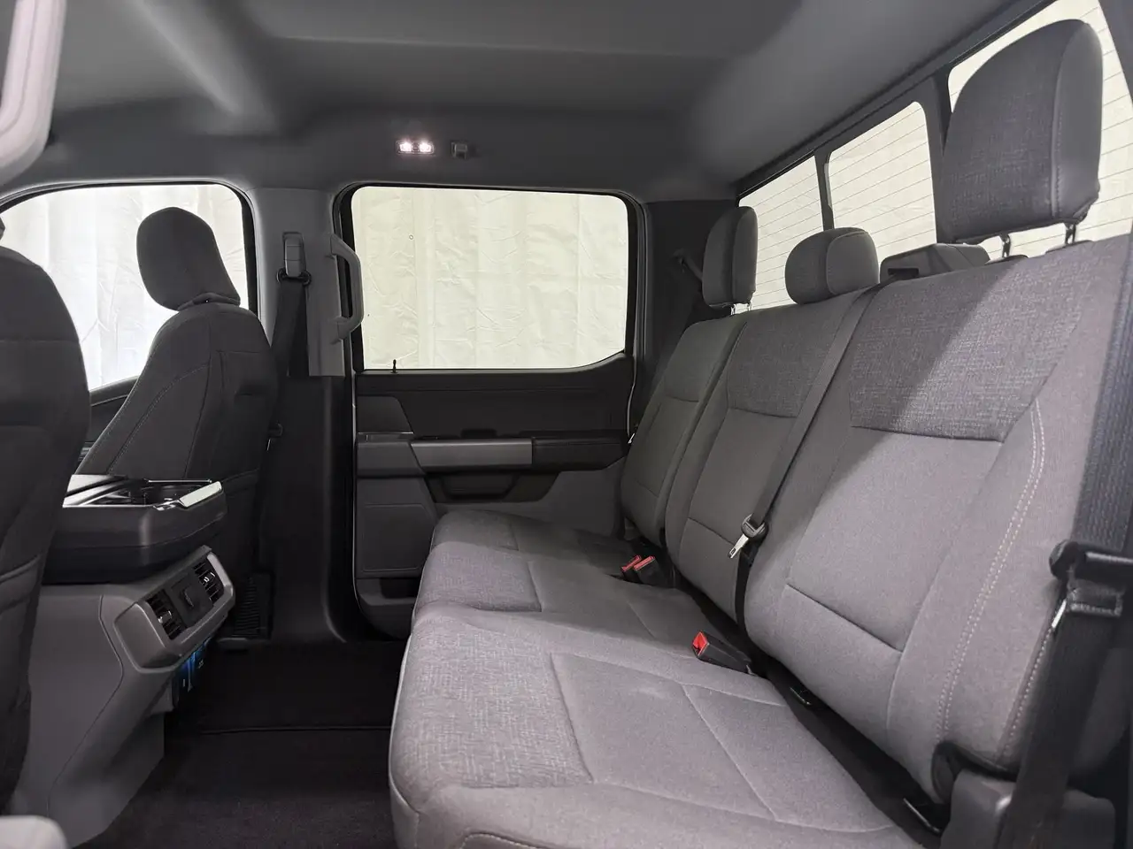 Ford F-150 - Image 39