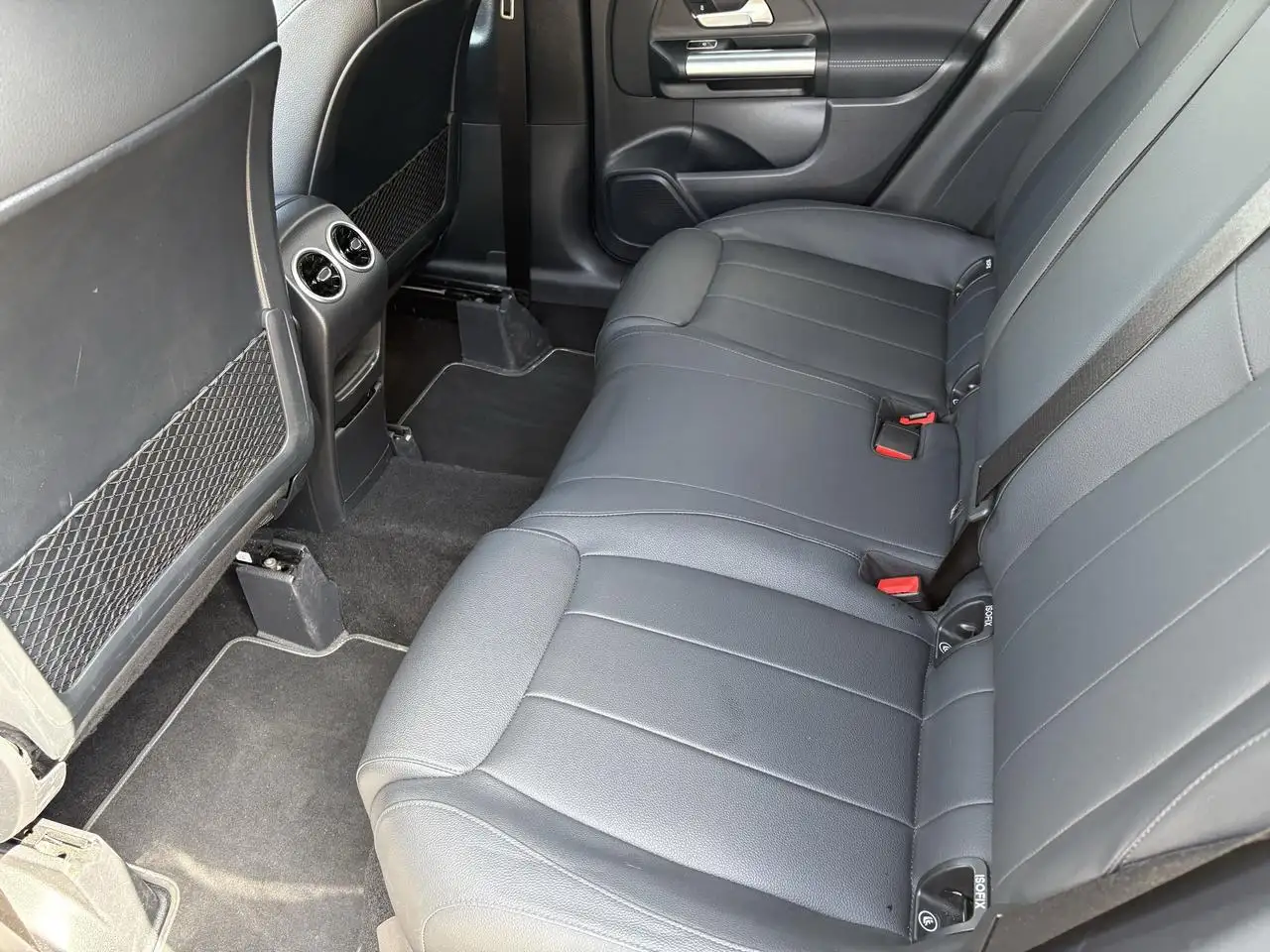 Mercedes-Benz GLA - Image 11