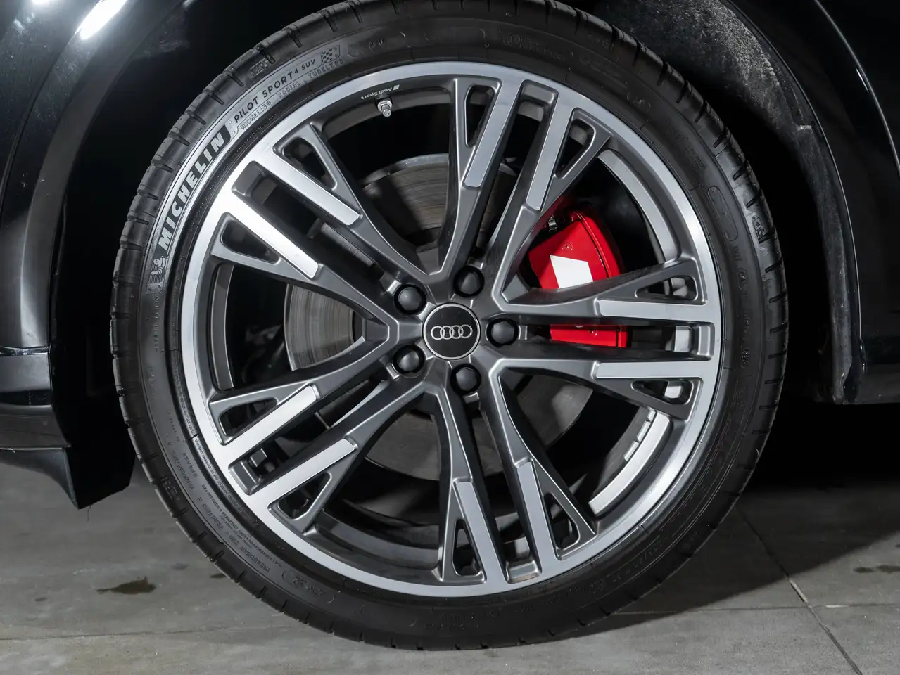 Audi SQ5 - Image 13
