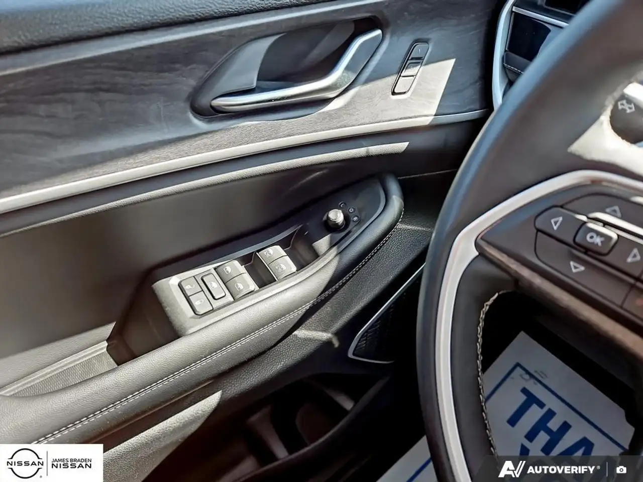 Jeep Grand Cherokee - Image 16
