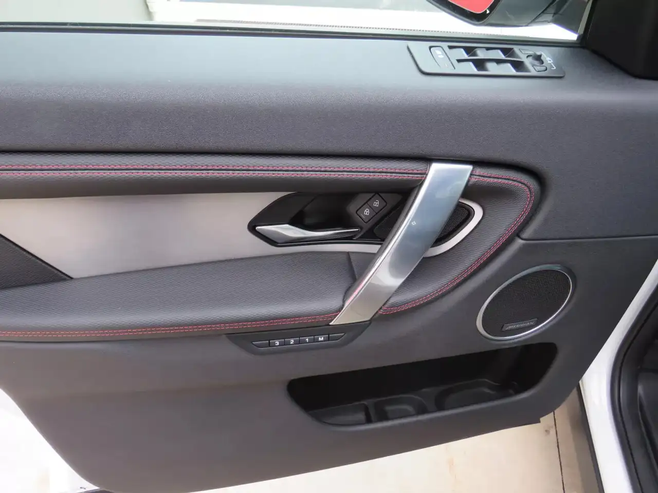 Land Rover Discovery Sport - Image 15