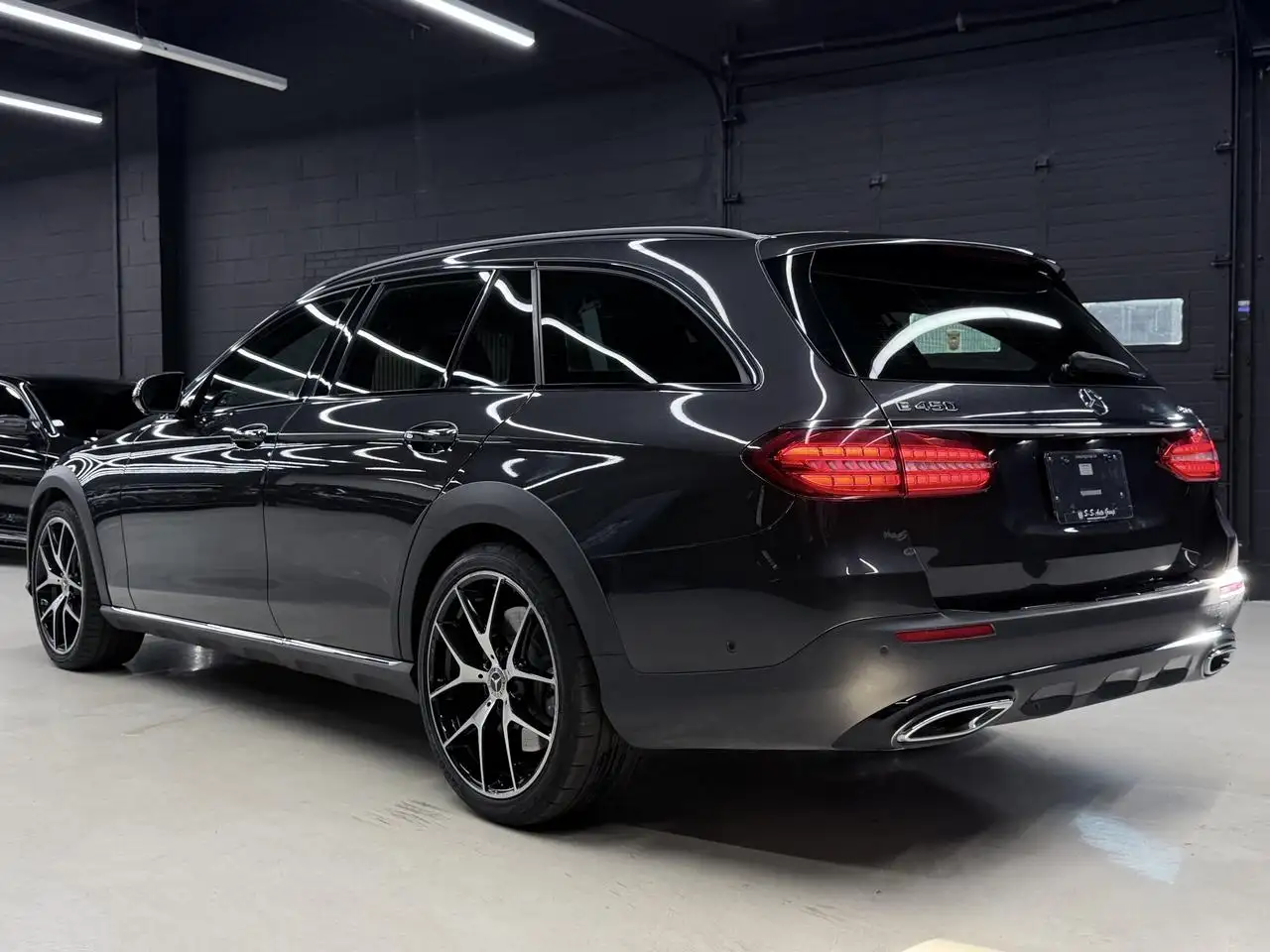 Mercedes-Benz E-Class - Image 6