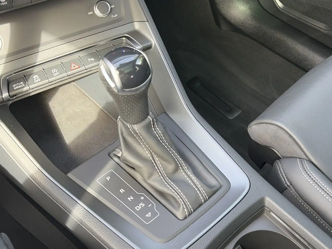 Audi Q3 - Image 27