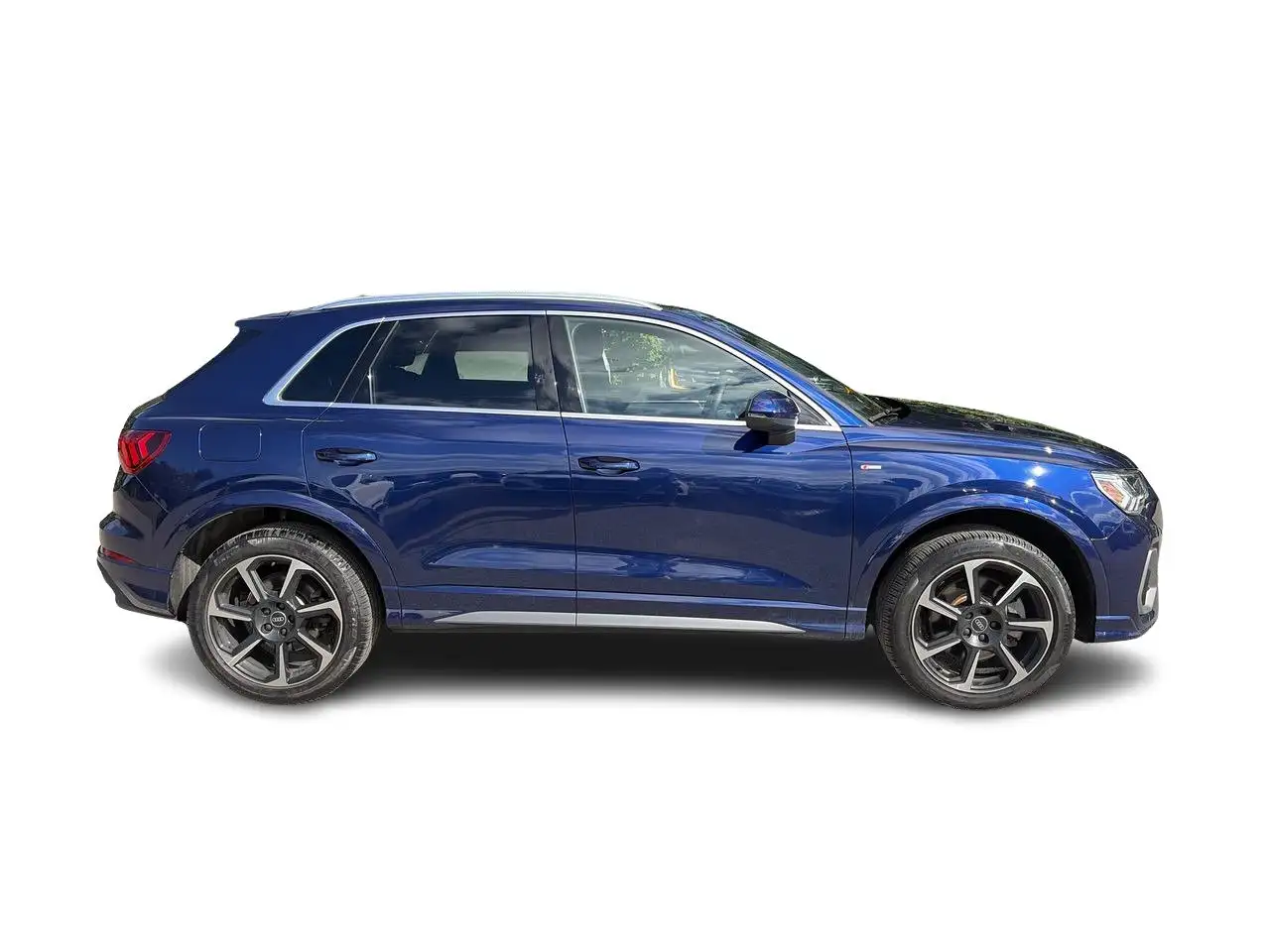Audi Q3 - Image 16