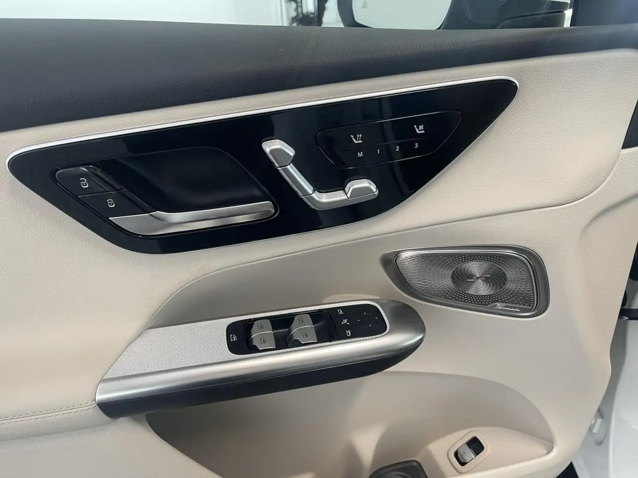 Mercedes-Benz GLC - Image 6