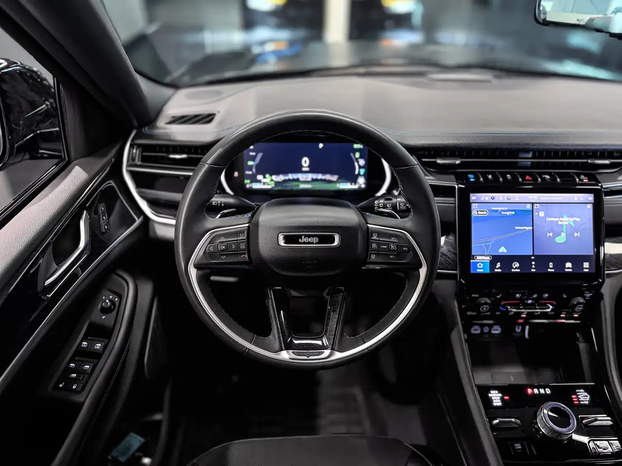 Jeep Grand Cherokee - Image 15