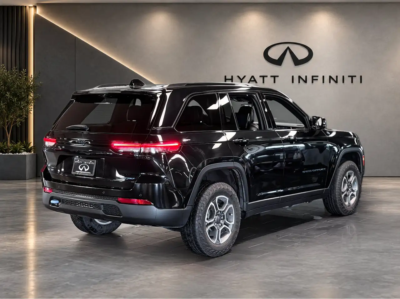 Jeep Grand Cherokee - Image 7