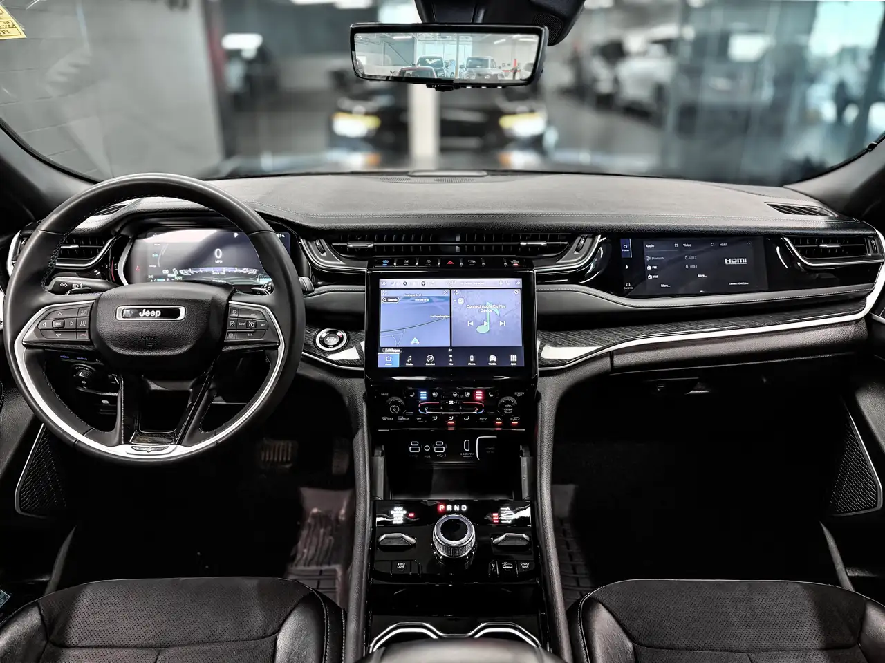 Jeep Grand Cherokee - Image 16