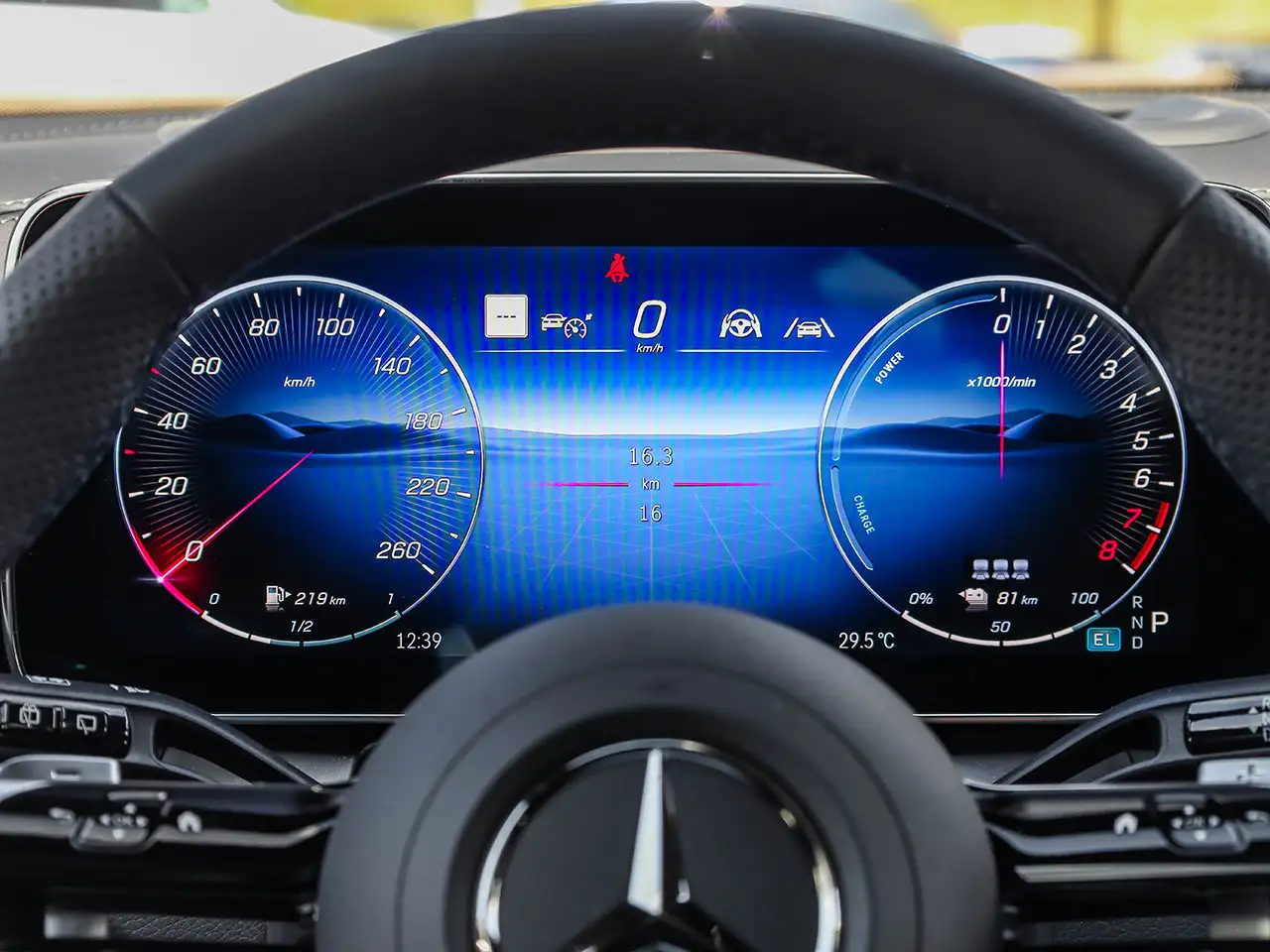 Mercedes-Benz GLC - Image 22