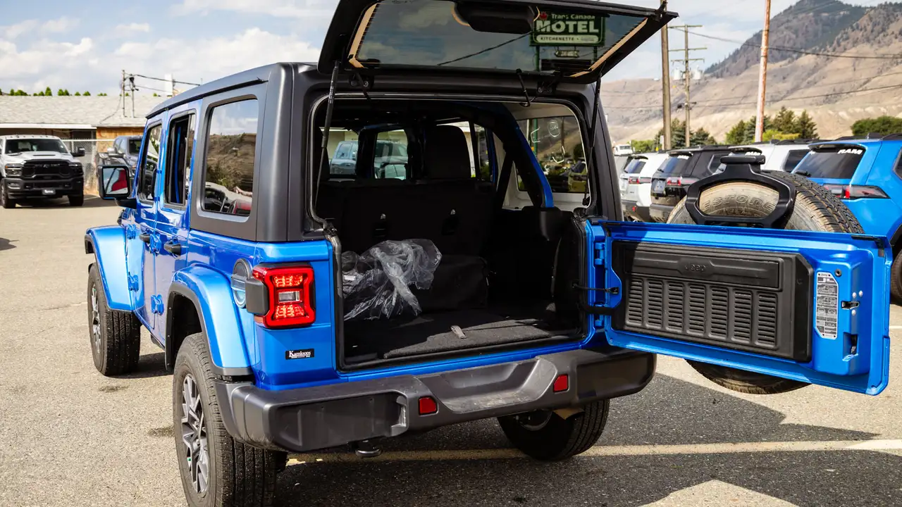 Jeep Wrangler - Image 9