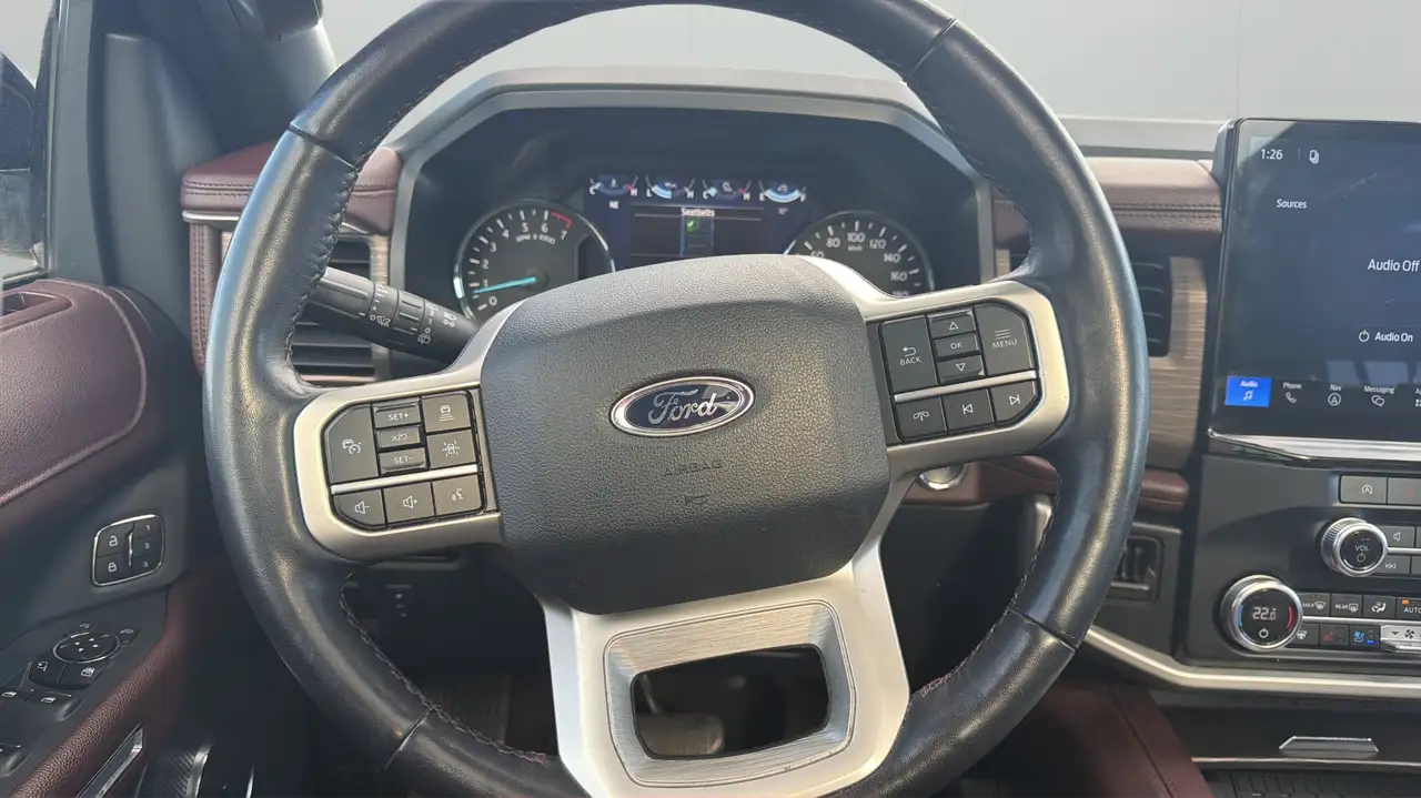 Ford Expedition - Image 12