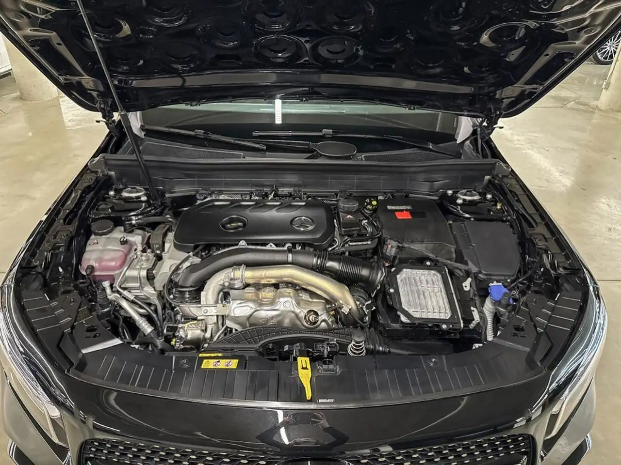 Mercedes-Benz GLB - Image 20