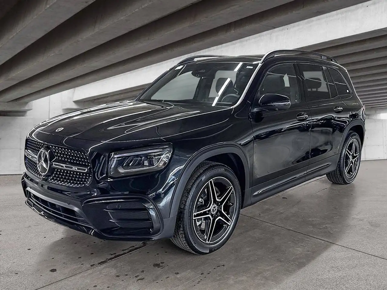 Mercedes-Benz GLB - Image 1