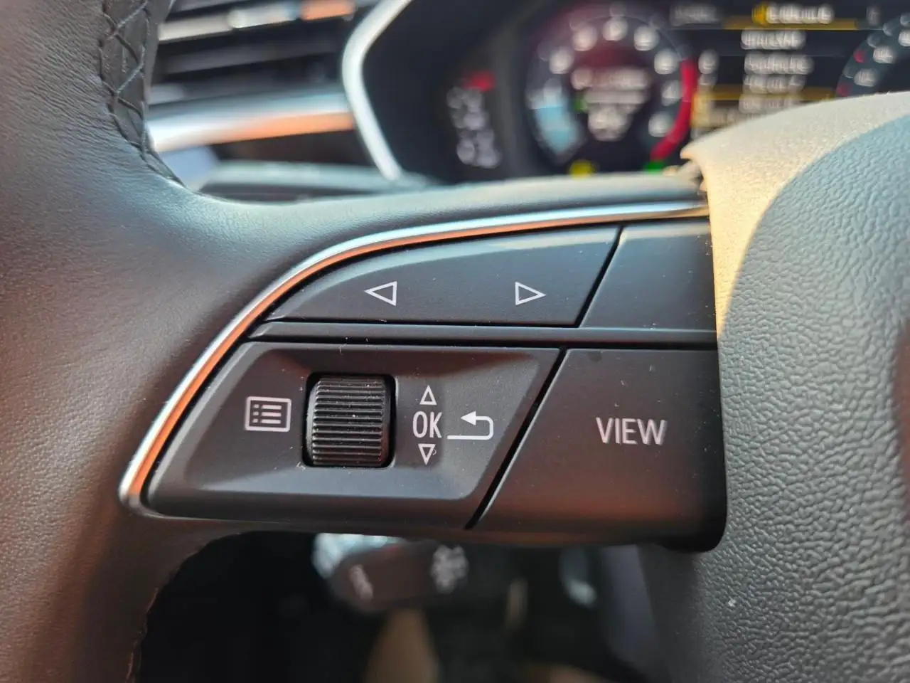 Audi Q3 - Image 17