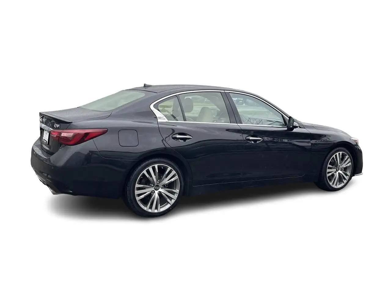 Infiniti Q50 - Image 2