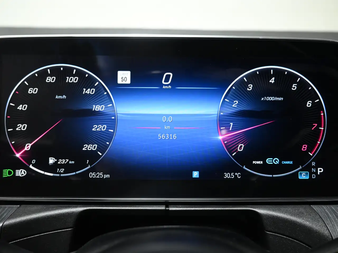 Mercedes-Benz C-Class - Image 13