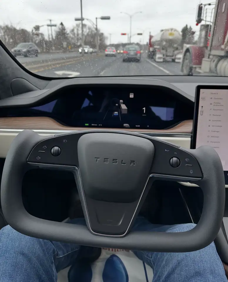 Tesla Model S - Image 7