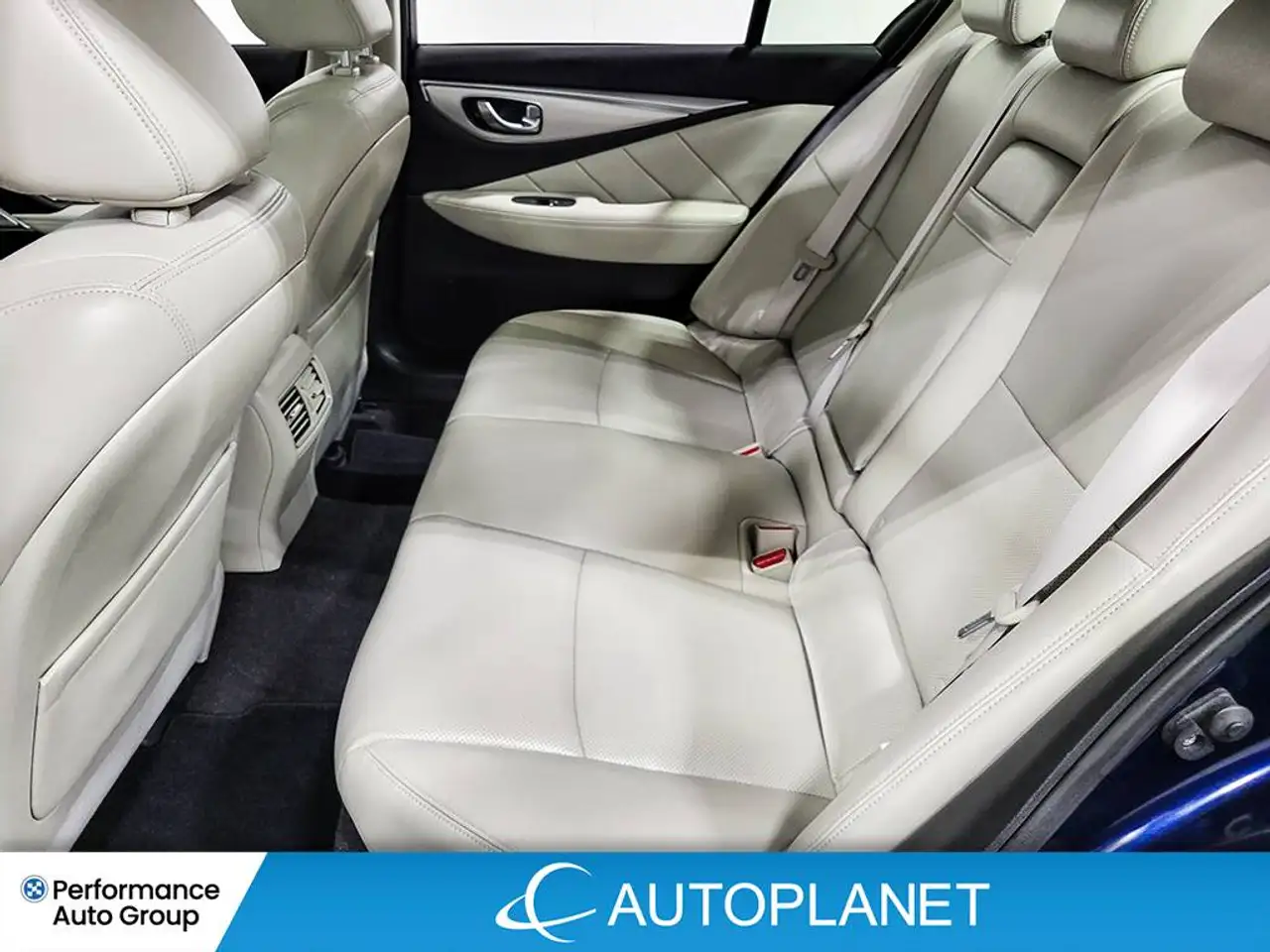 Infiniti Q50 - Image 32
