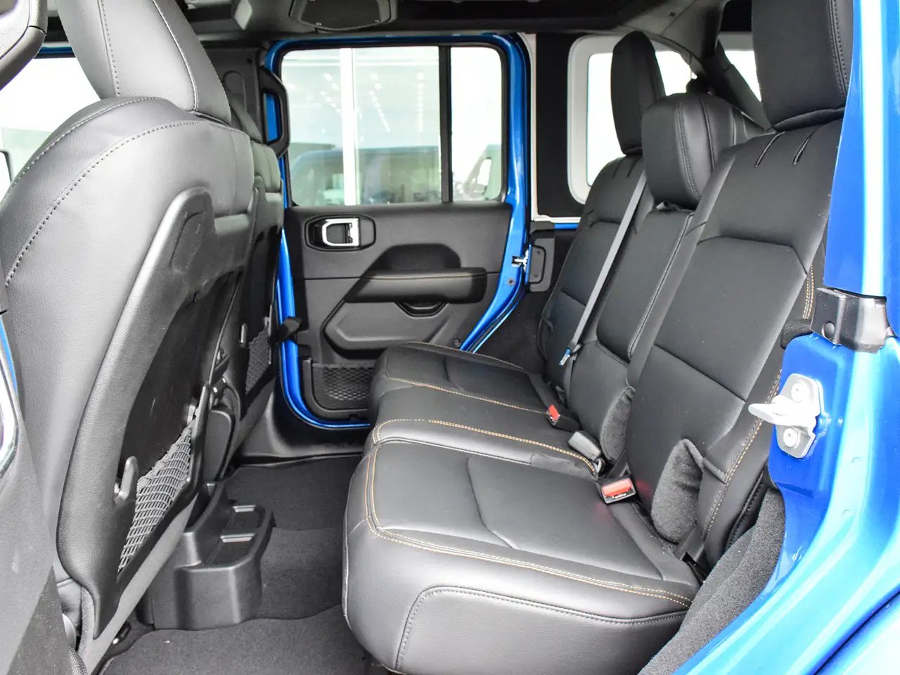 Jeep Wrangler - Image 18