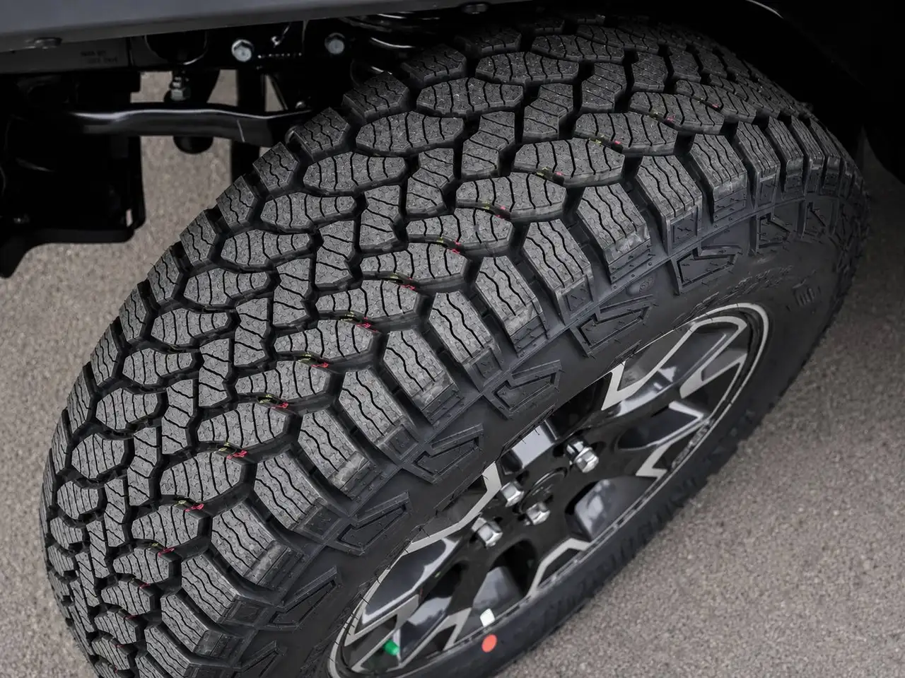 Jeep Wrangler - Image 10