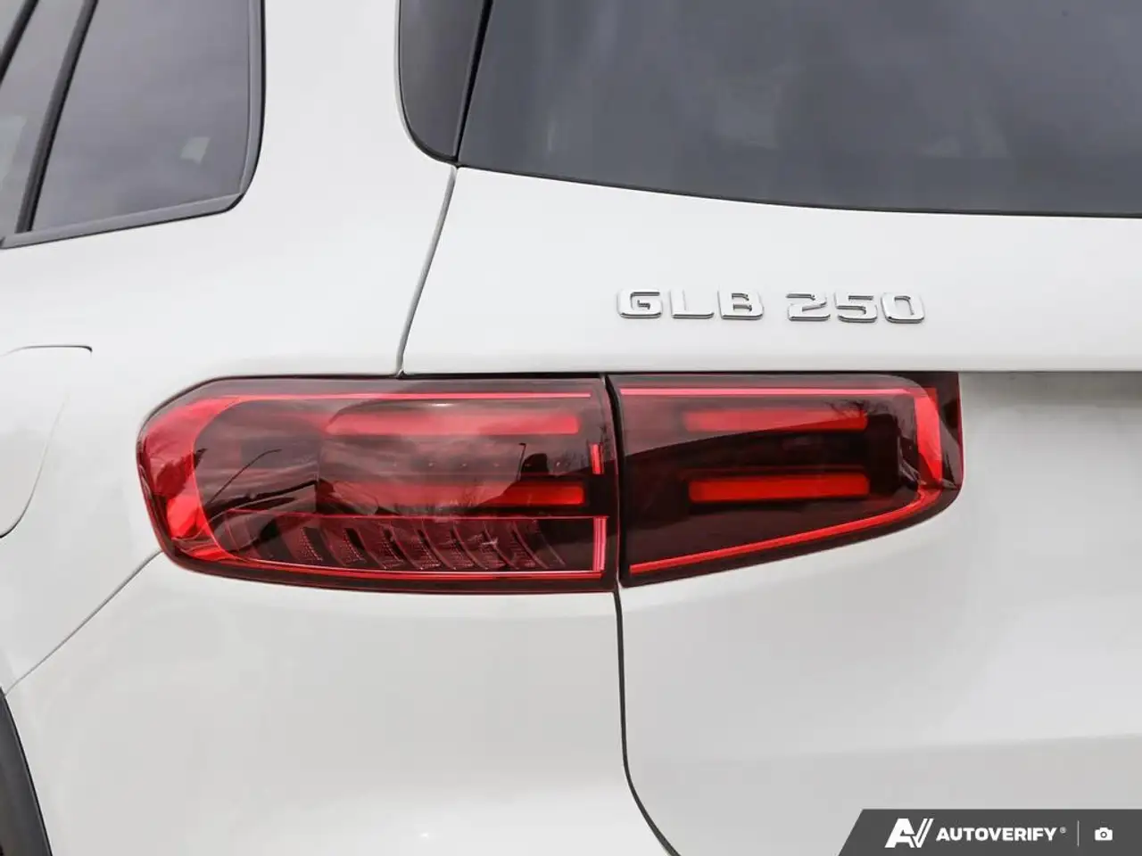 Mercedes-Benz GLB - Image 11
