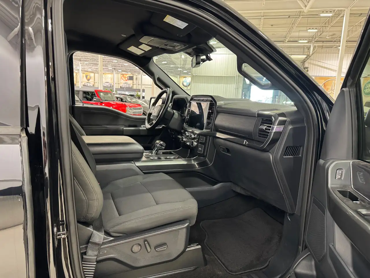 Ford F-150 - Image 23