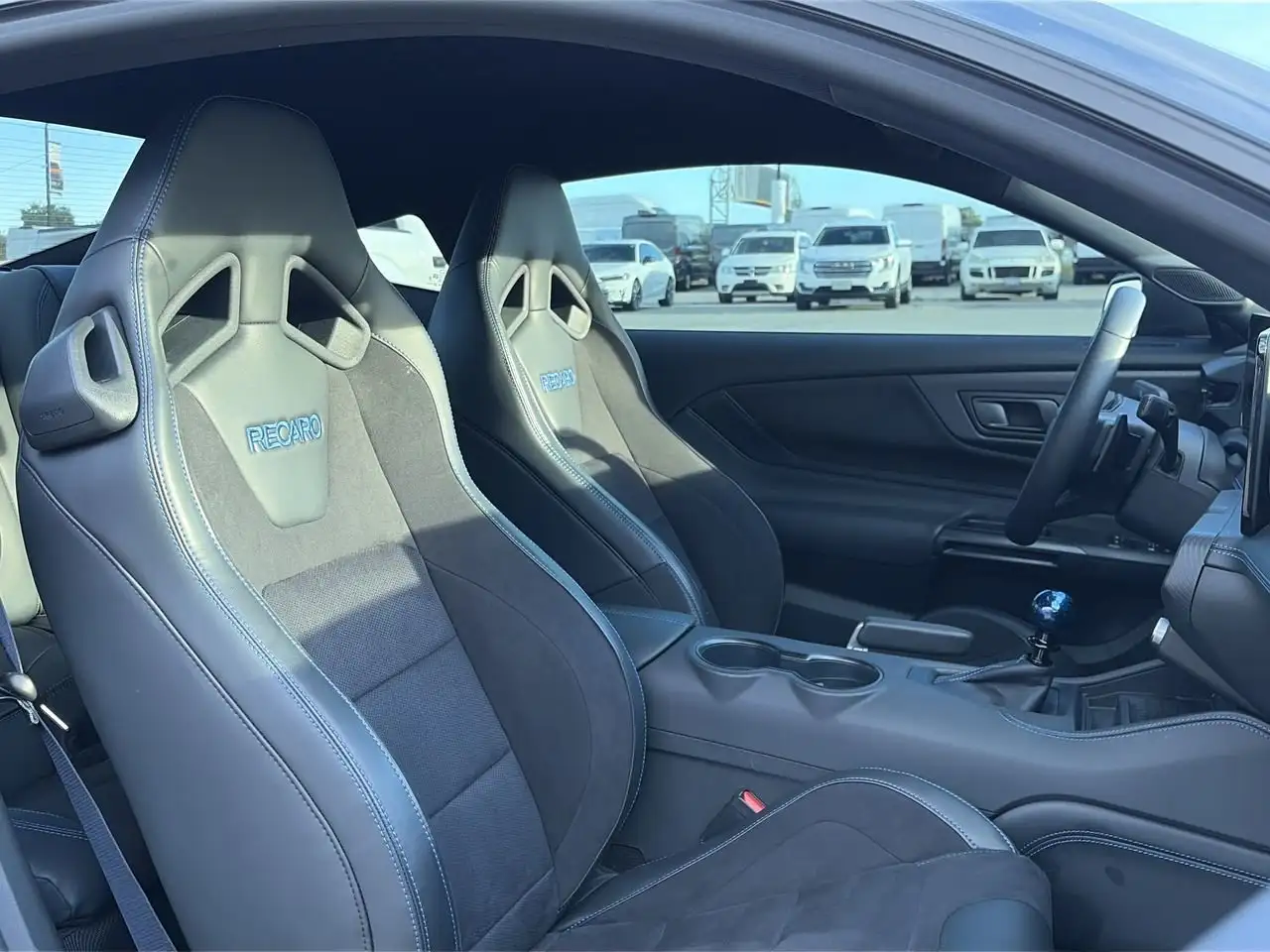Ford Mustang - Image 34