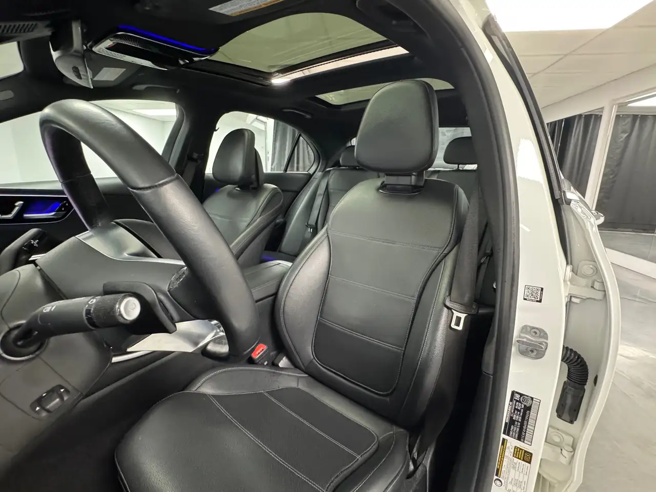 Mercedes-Benz C-Class - Image 21