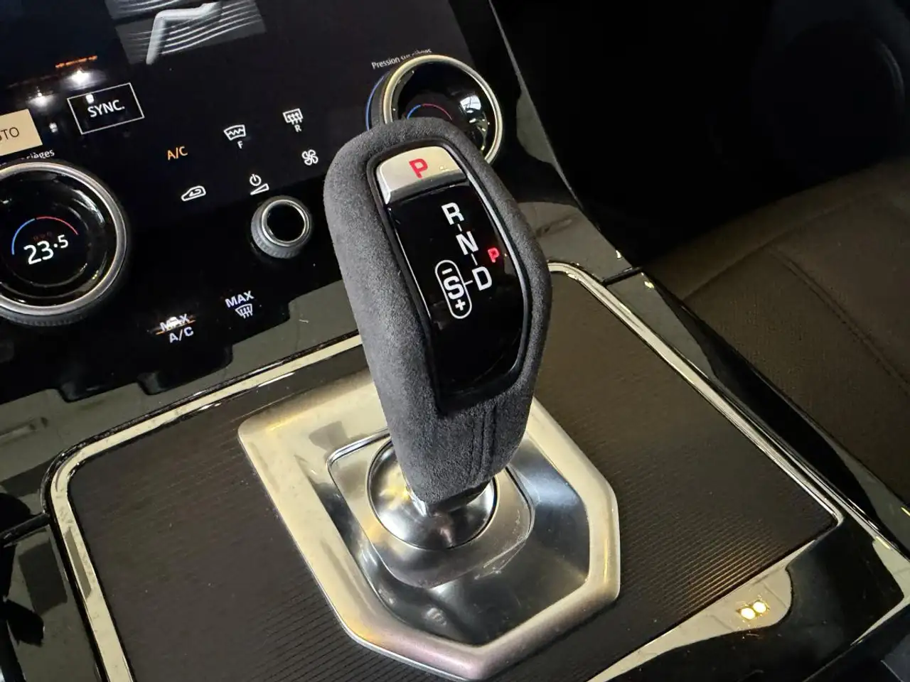 Land Rover Range Rover Evoque - Image 16