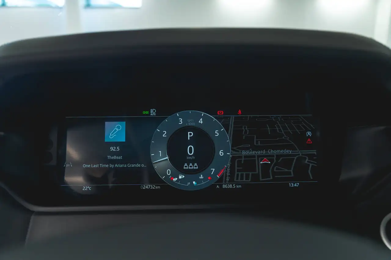 Land Rover Range Rover Velar - Image 4