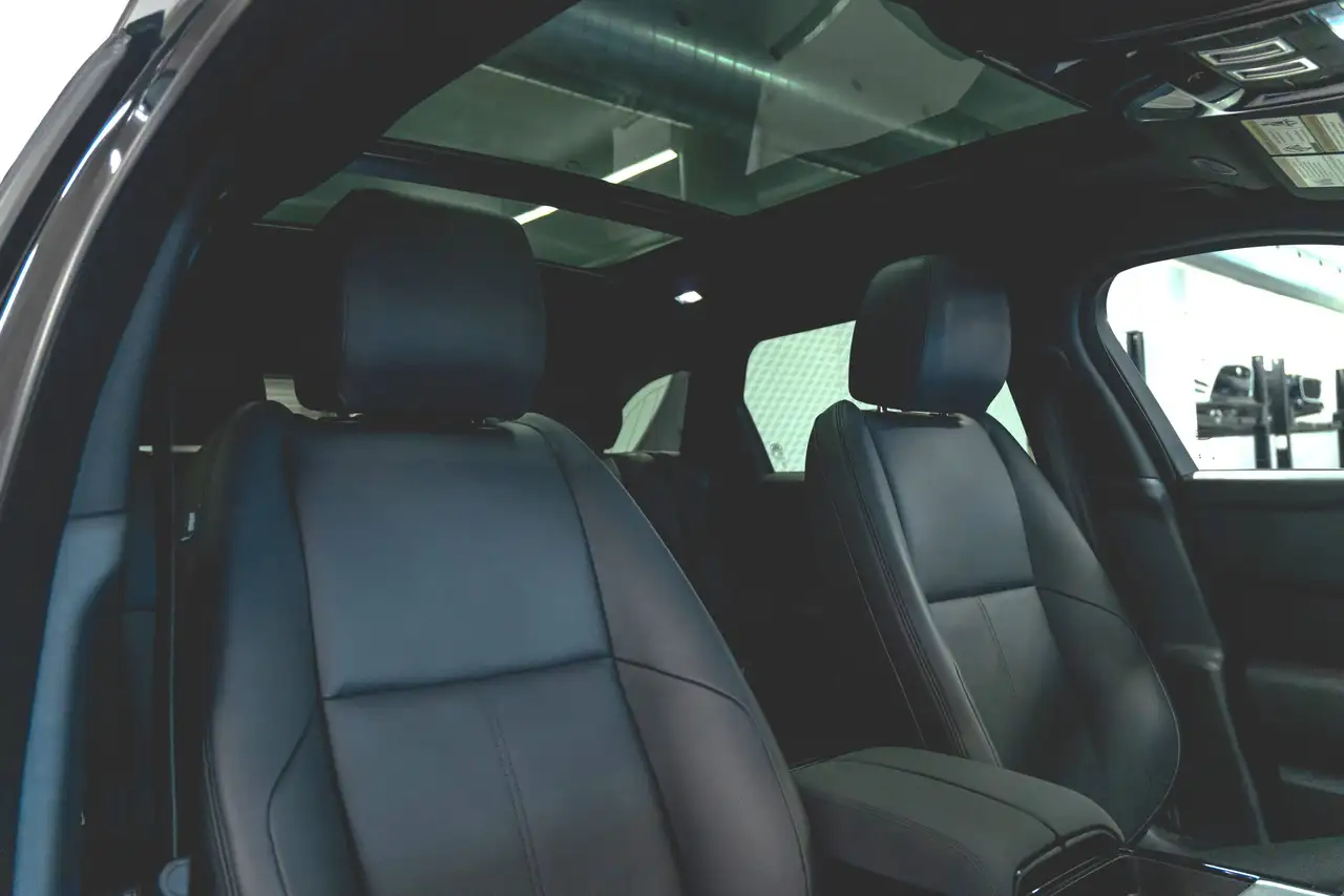 Land Rover Range Rover Velar - Image 3
