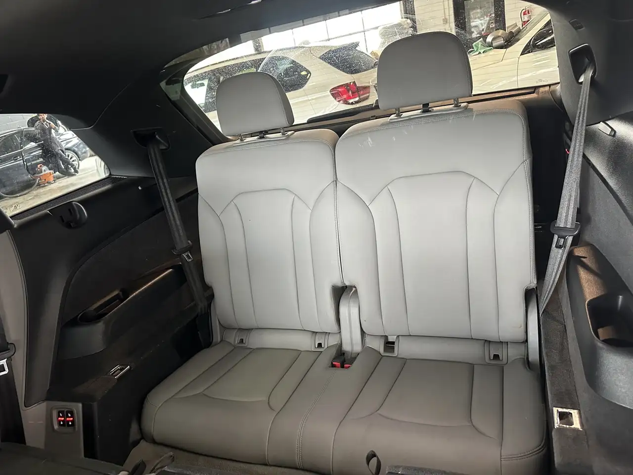 Audi Q7 - Image 17