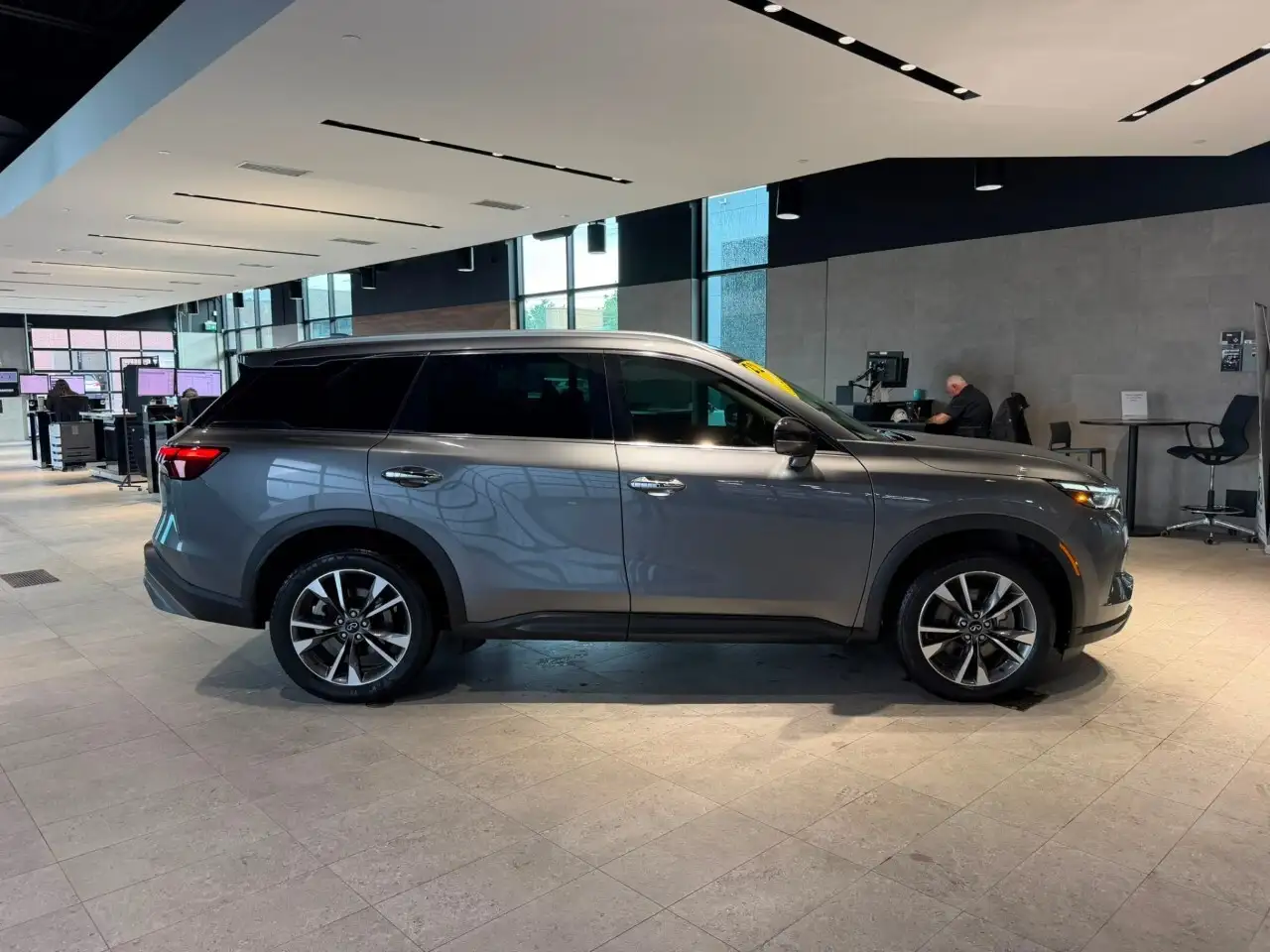 Infiniti QX60 - Image 4