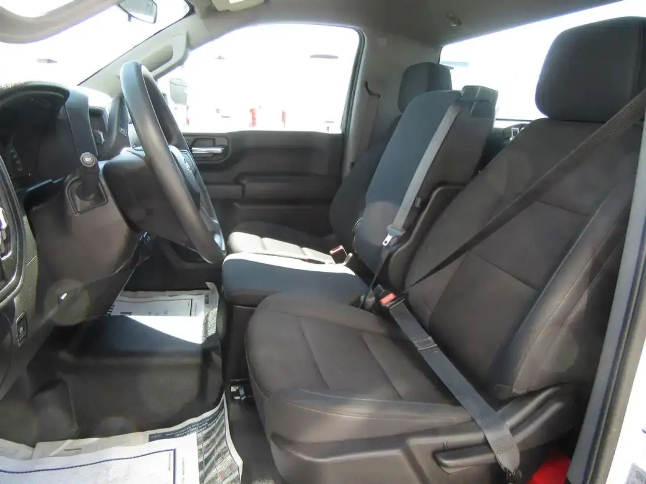 Chevrolet Silverado 1500 - Image 8