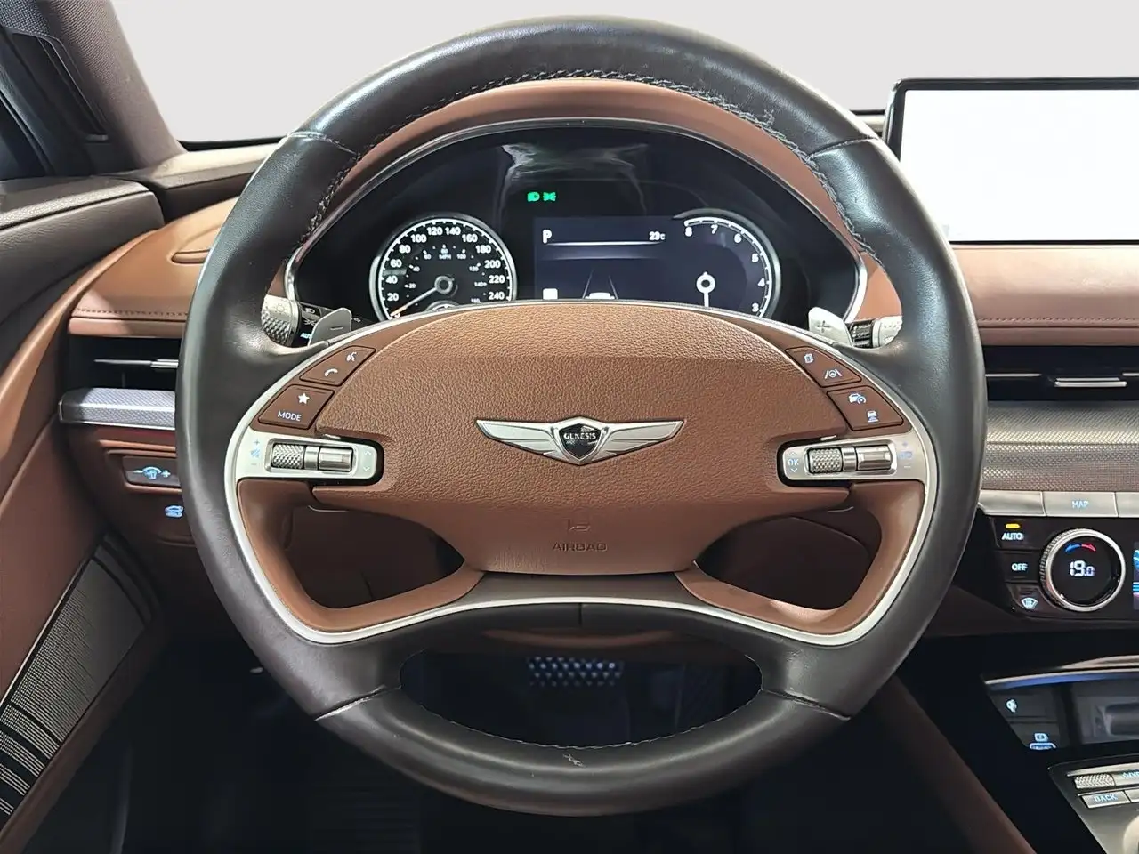 Genesis G80 - Image 33