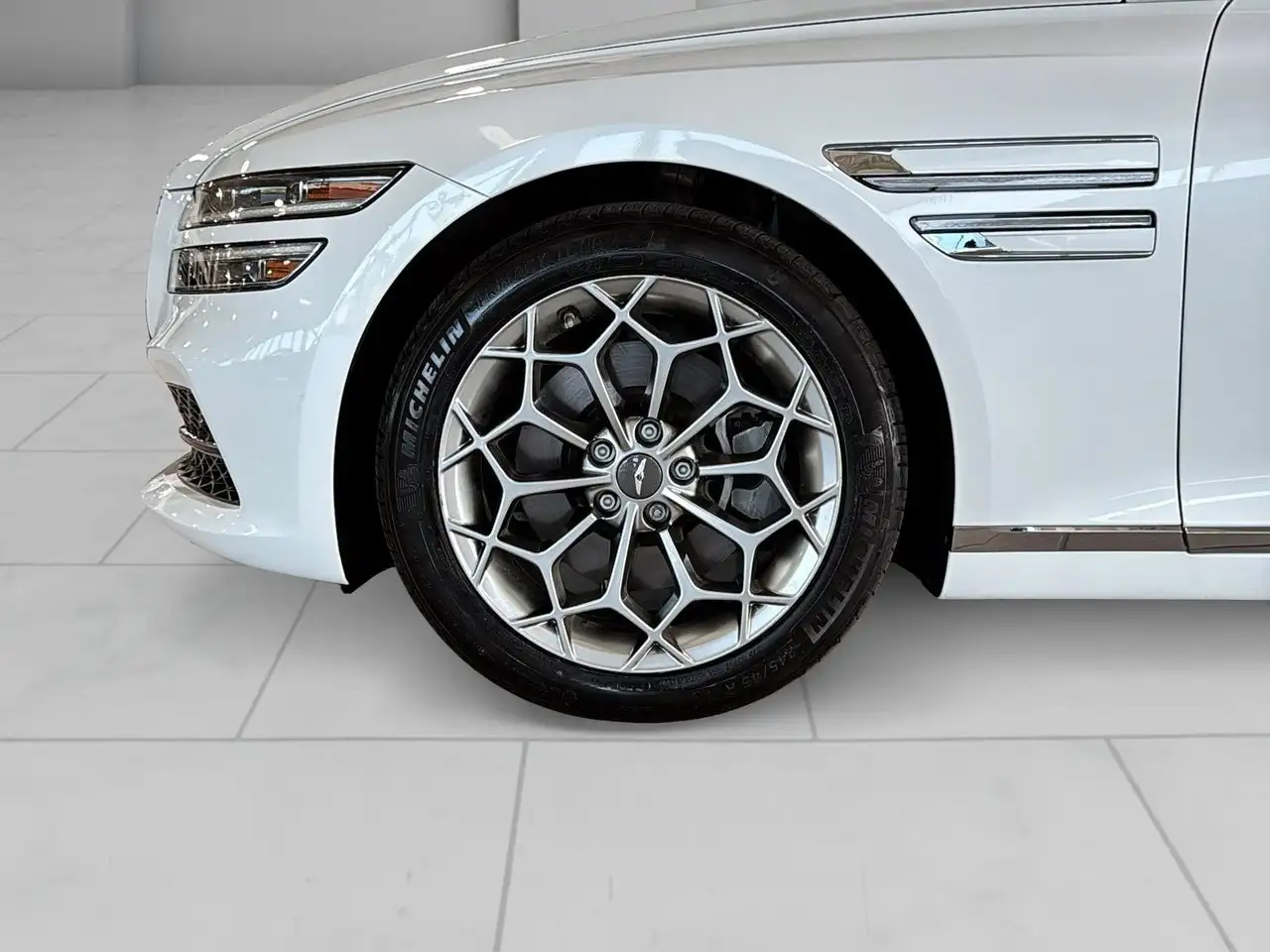 Genesis G80 - Image 7