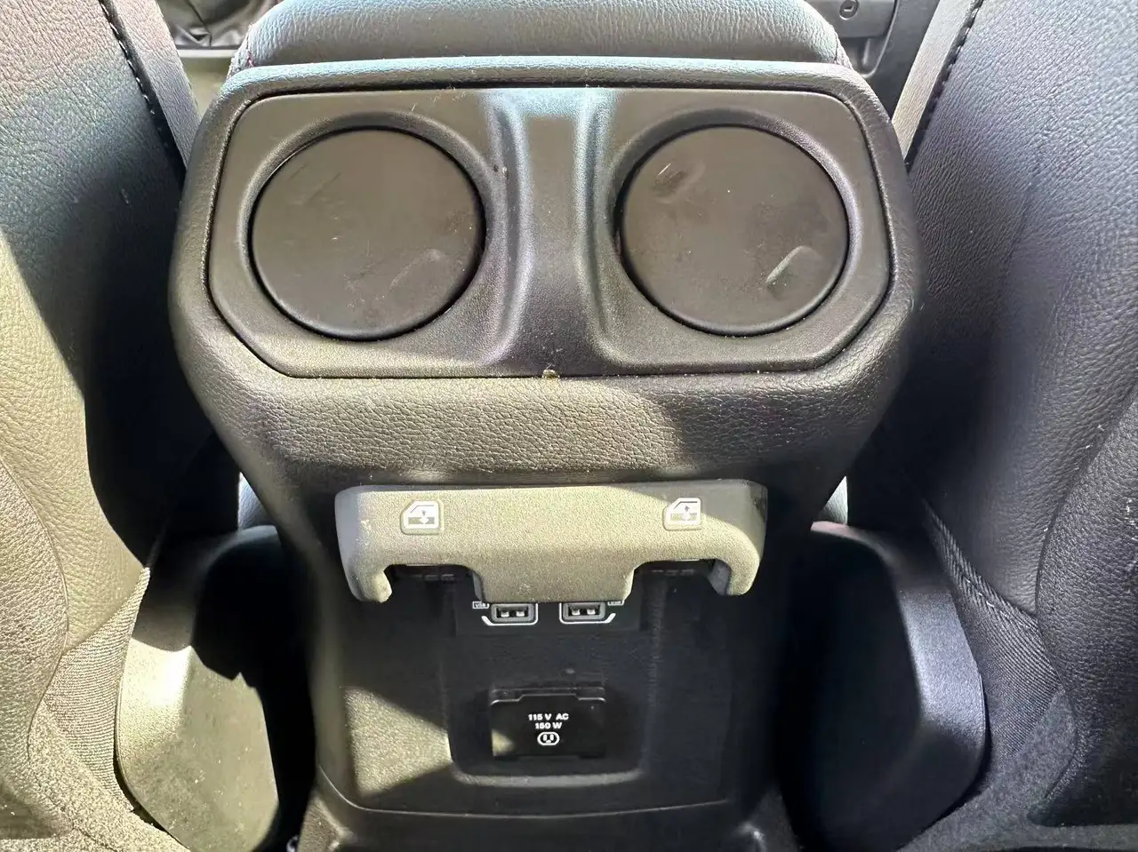 Jeep Wrangler - Image 14