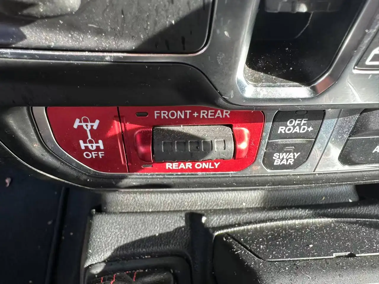 Jeep Wrangler - Image 21