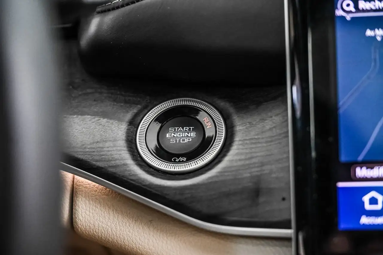 Jeep Grand Cherokee - Image 29