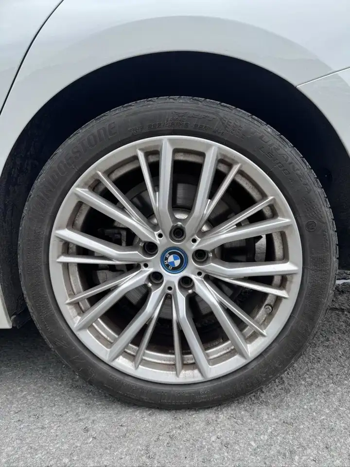 BMW 3 Series - Image 15