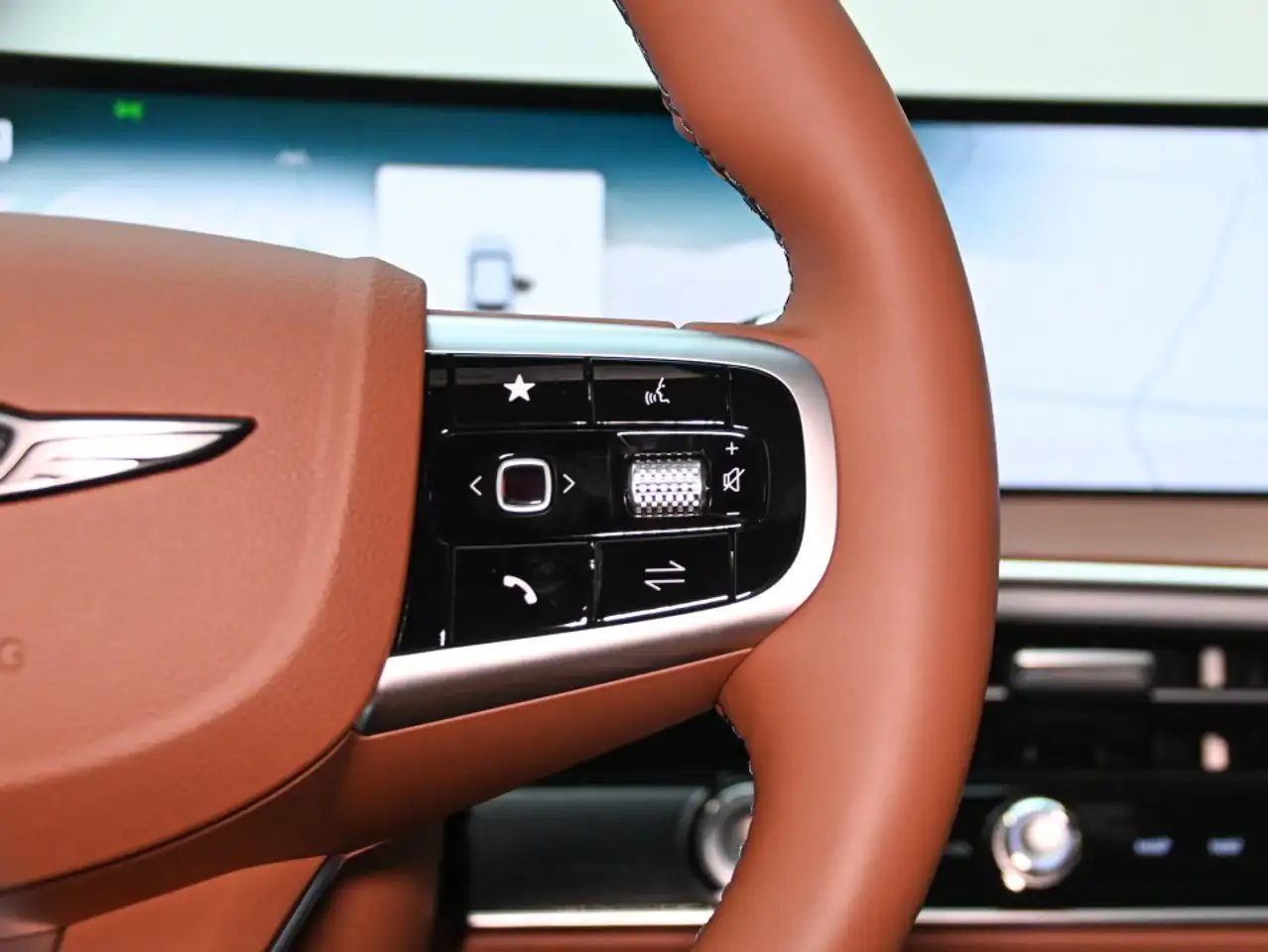 Genesis GV70 - Image 26