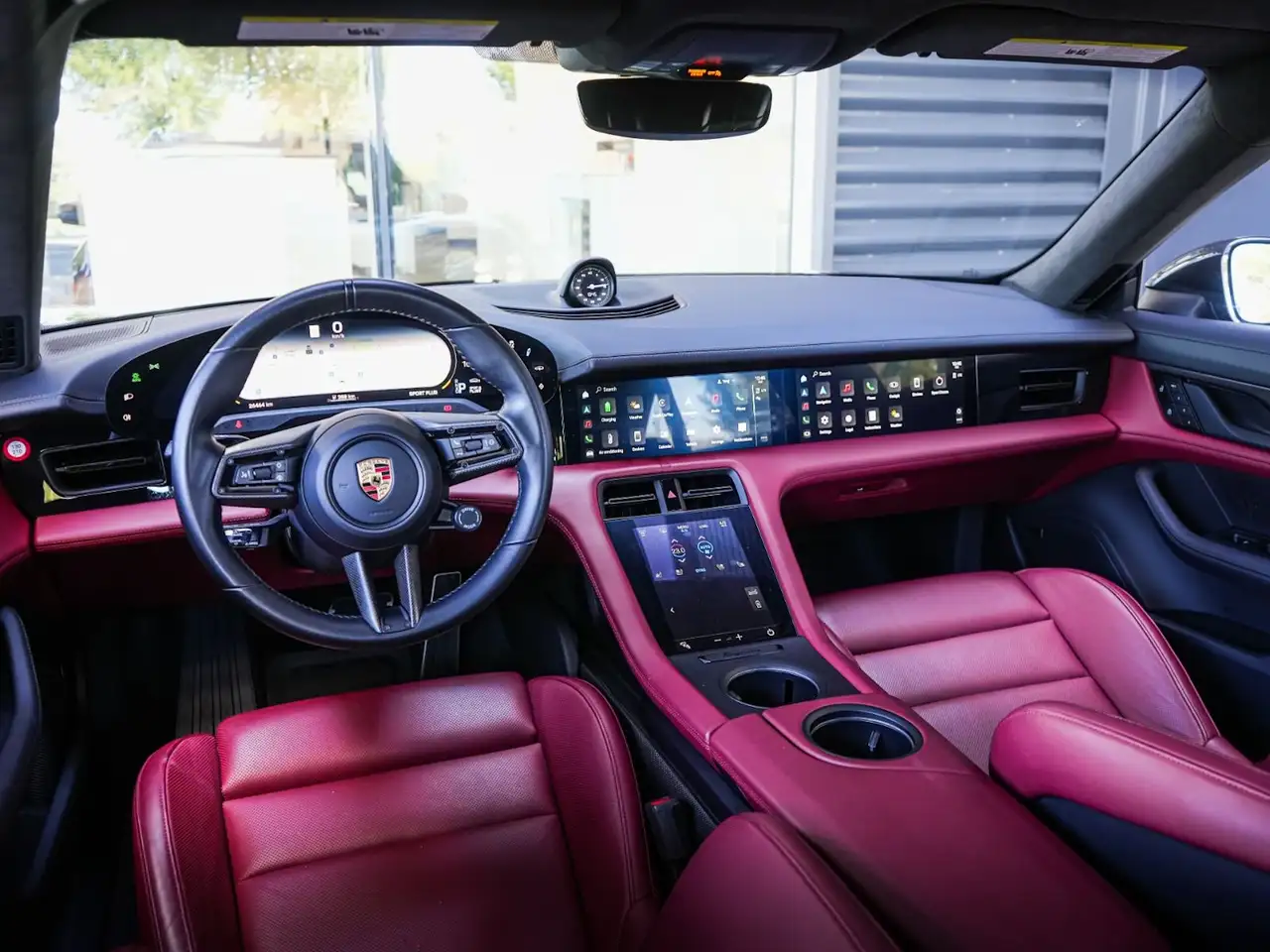 Porsche Taycan - Image 17