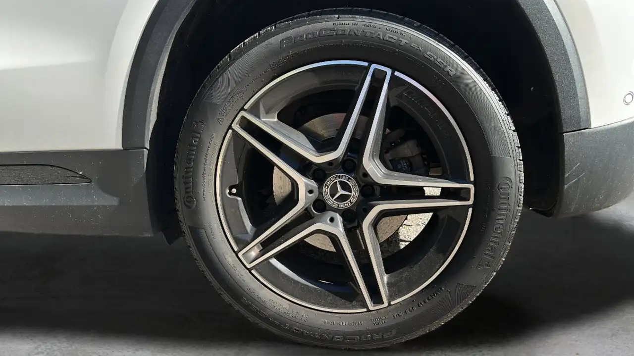 Mercedes-Benz GLA - Image 25