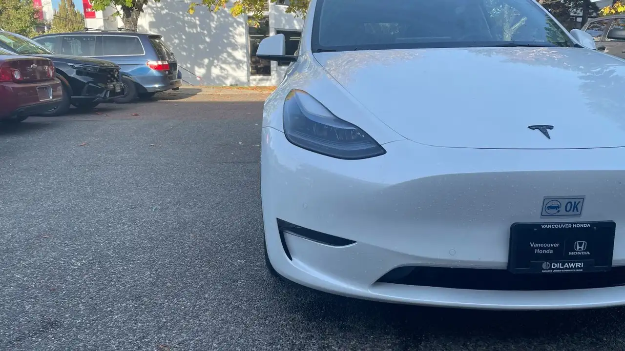 Tesla Model Y - Image 11