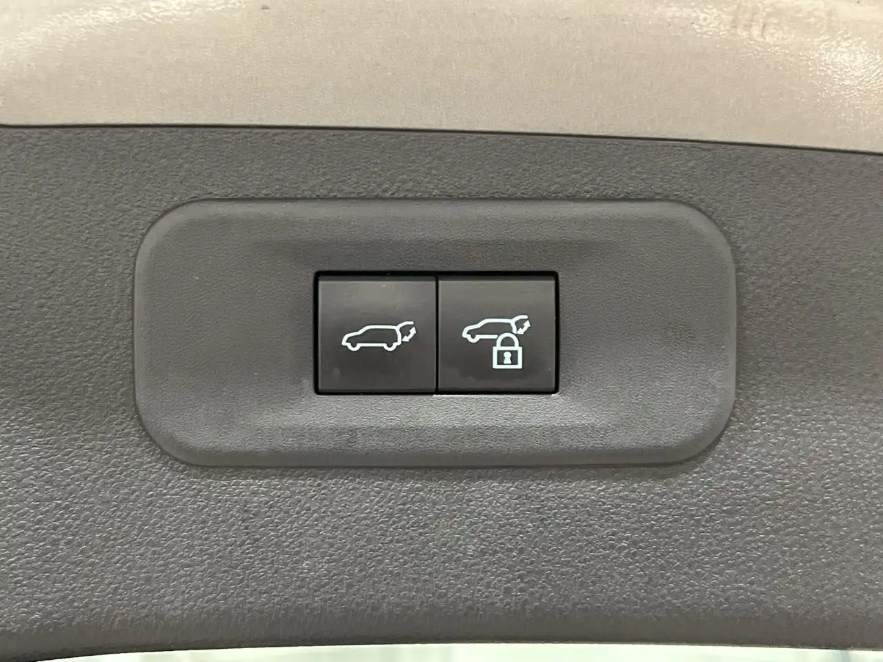 Lexus NX - Image 26