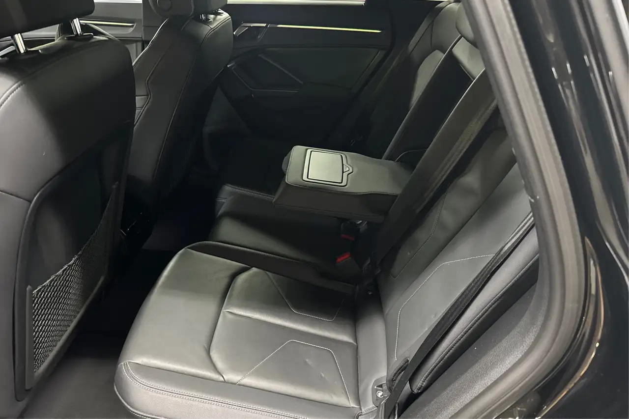 Audi Q3 - Image 12